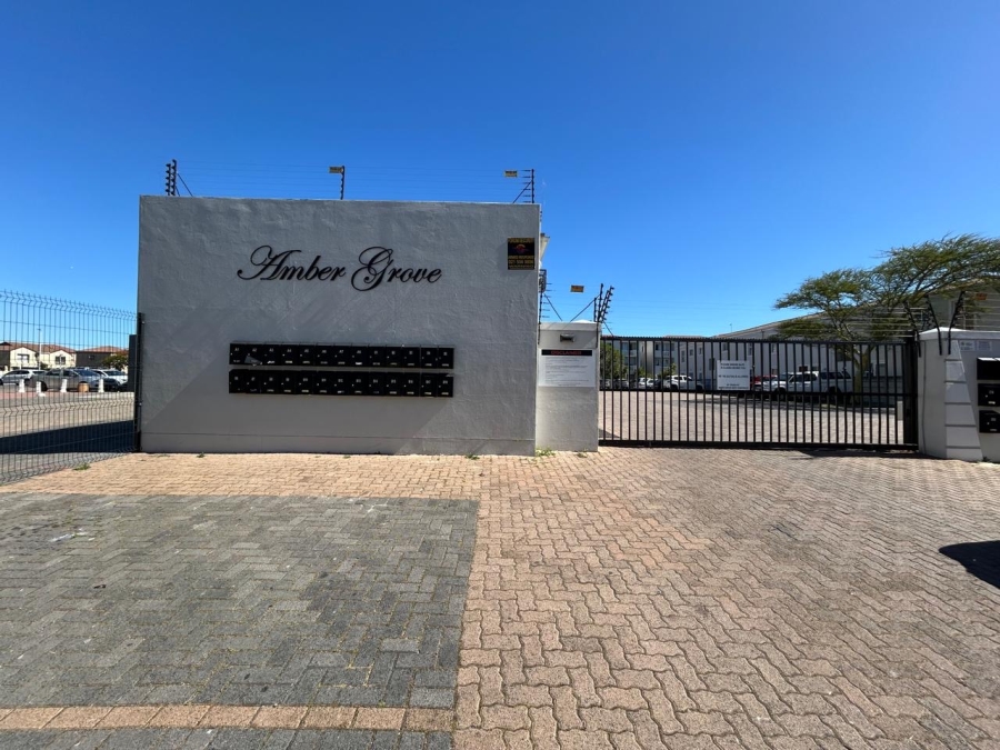 2 Bedroom Property for Sale in Parklands Western Cape